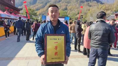 2025年，甘肃省陇南市康县天麻麻王评比及招商会在阳坝召开。三河坝镇斜坡村天麻种